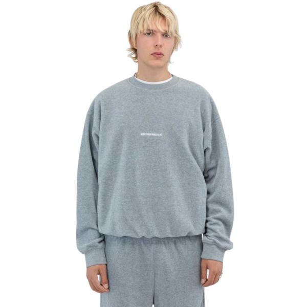 BEYOND MEDALS FLEECE CREWNECK GREY