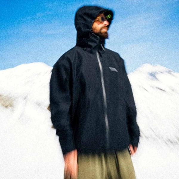 BEYOND MEDALS PARK JACKET BLACK
