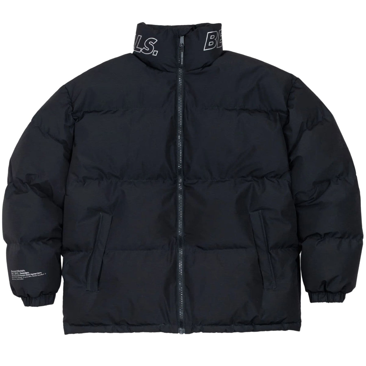 BEYOND MEDALS PUFFER JACKET BLACK