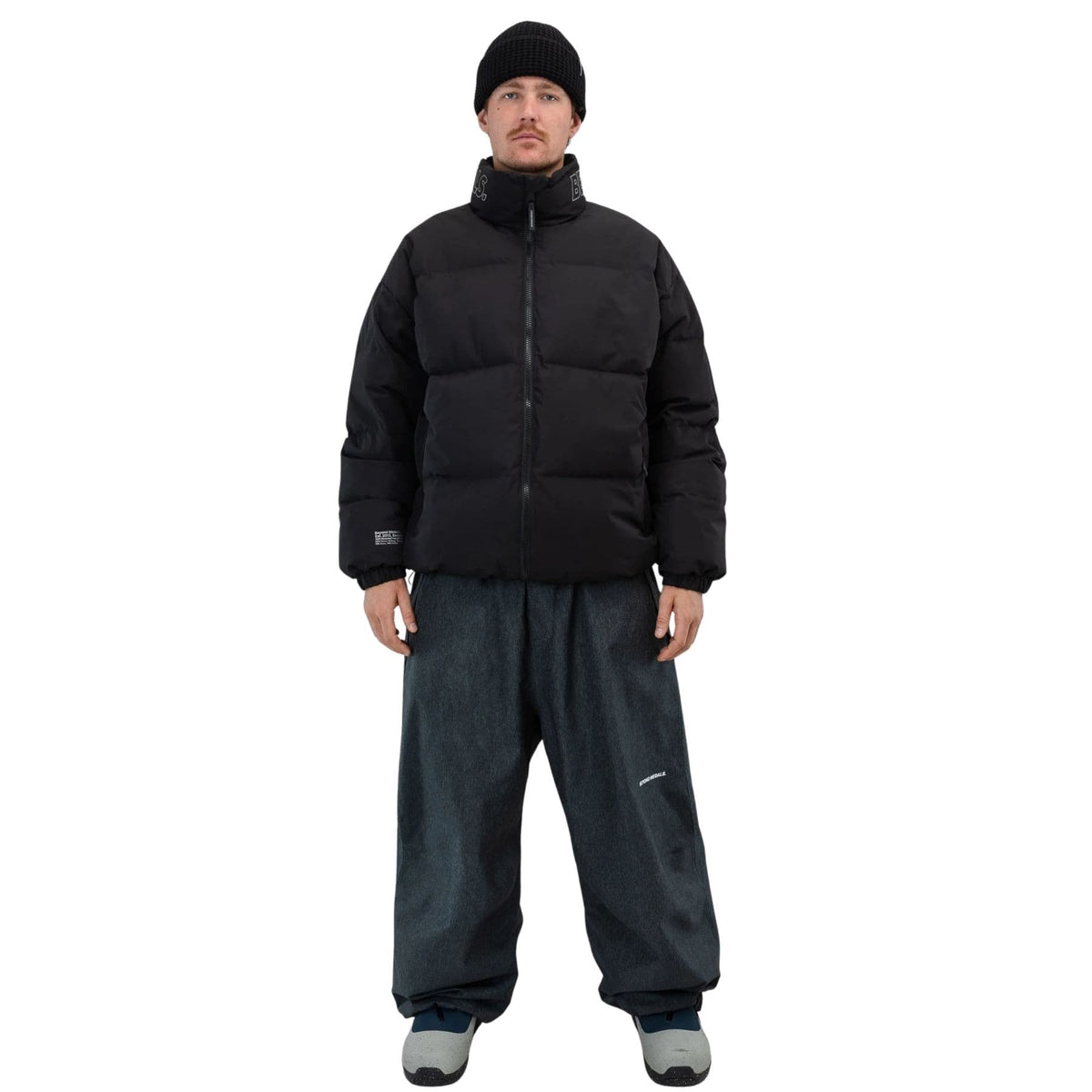 BEYOND MEDALS PUFFER JACKET BLACK
