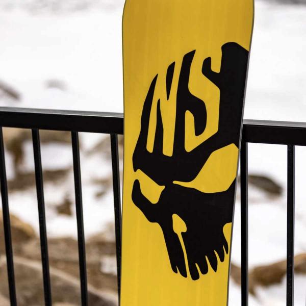 NEVER SUMMER HORNET 157 TAVOLA SNOWBOARD