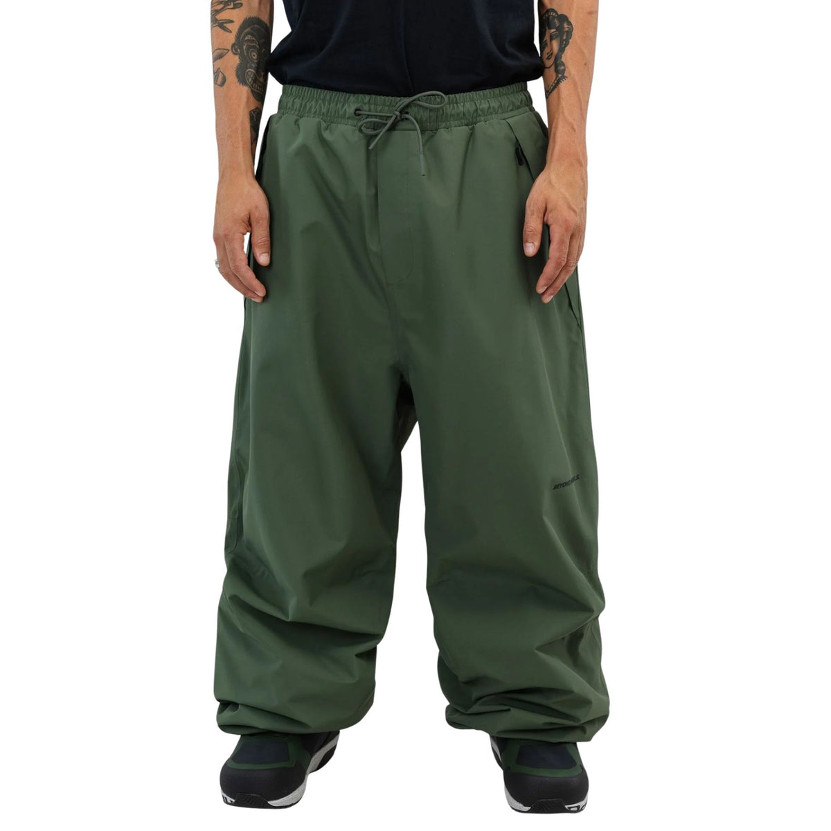 BEYOND MEDALS PARK PANTS DARK GREEN