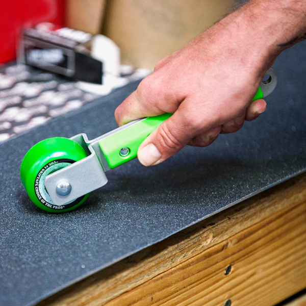 MOB GRIP TAPE ROLLER
