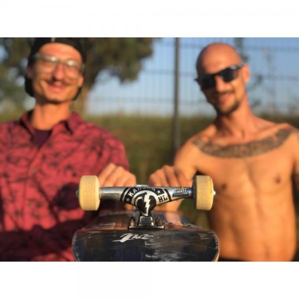 Trucks Thunder Hi 148 Hollow Lights x KAHUNA