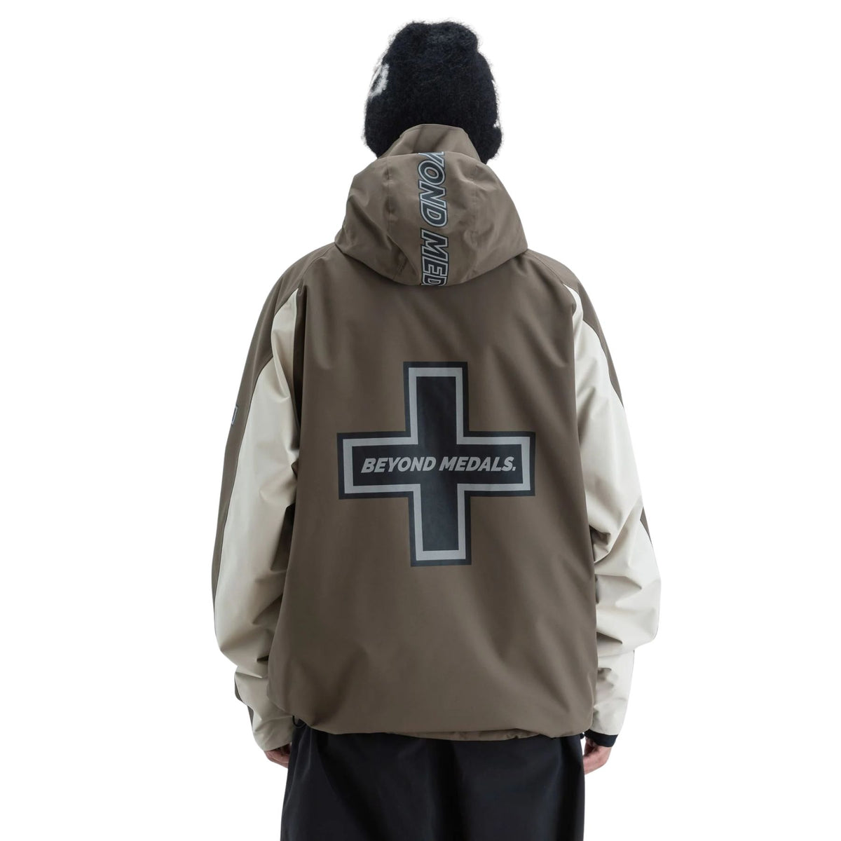 BEYOND MEDALS RETRO ANORAK 2L DARK BROWN