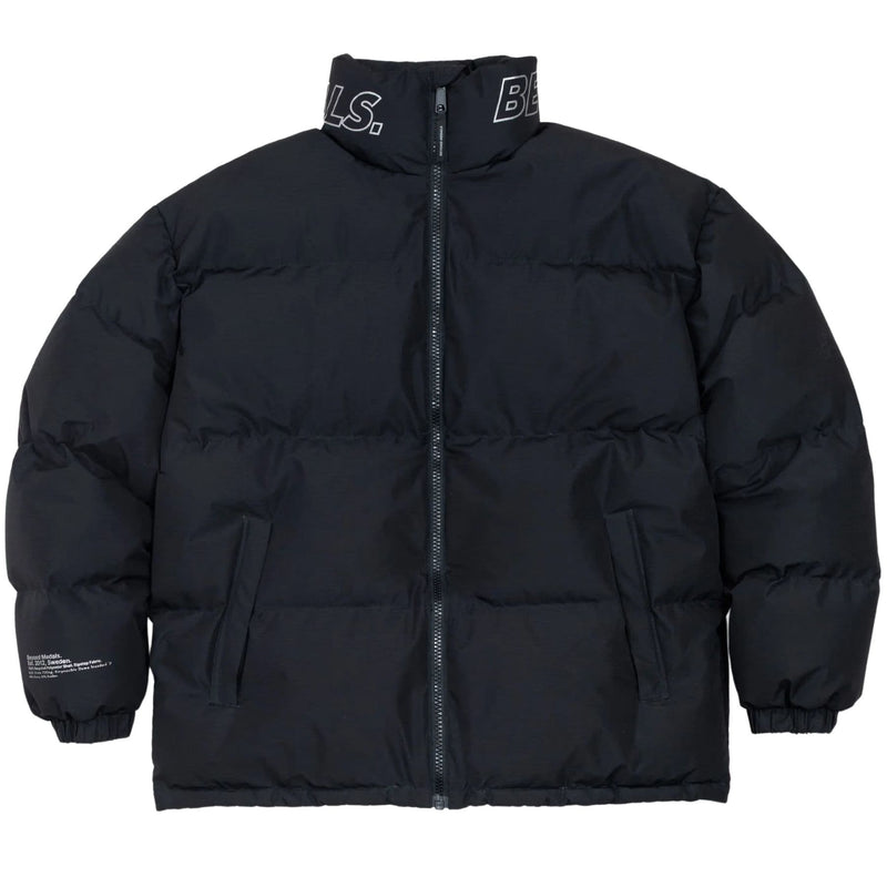BEYOND MEDALS PUFFER JACKET BLACK