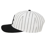 DC DUGOUT SNAPBACK WHITE PINSTRIPE CAPPELLO