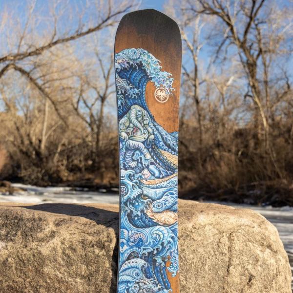 NEVER SUMMER SMALL BATCH SHAPER TWIN TAVOLA SNOWBOARD